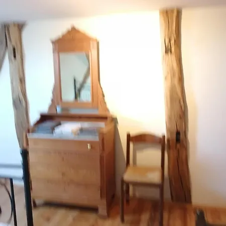 De Chez Jean Sur Deux Etages * Bourseigne-Vieille