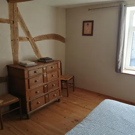 De Chez Jean Sur Deux Etages Bourseigne-Vieille