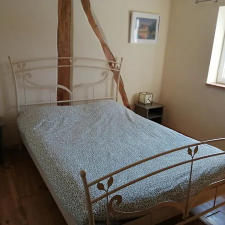 De Chez Jean Sur Deux Etages * Bourseigne-Vieille