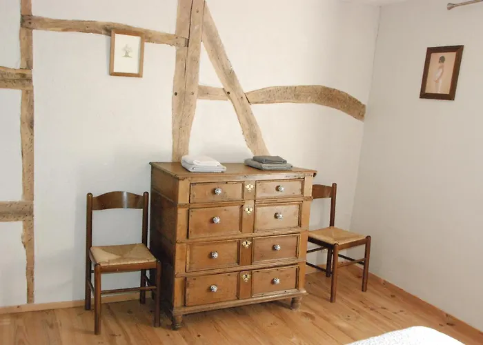 Holiday home De Chez Jean Sur Deux Etages Bourseigne-Vieille