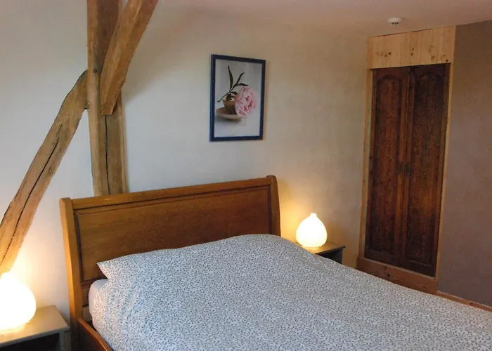 De Chez Jean Sur Deux Etages Holiday home Bourseigne-Vieille