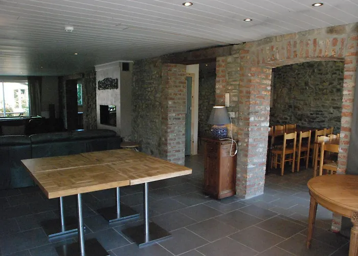 De Chez Jean Sur Deux Etages * Bourseigne-Vieille