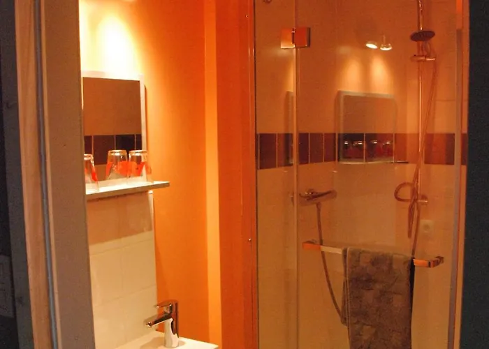 De Chez Jean Sur Deux Etages Holiday home Bourseigne-Vieille