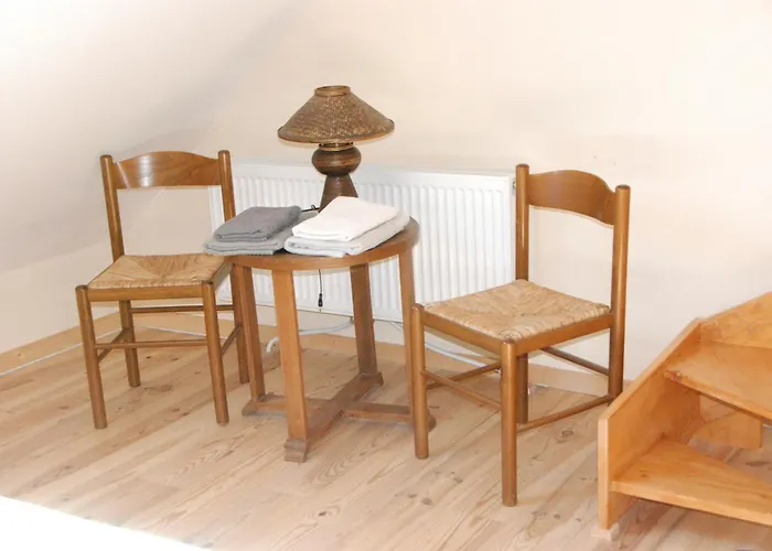 De Chez Jean Sur Deux Etages Holiday home Bourseigne-Vieille